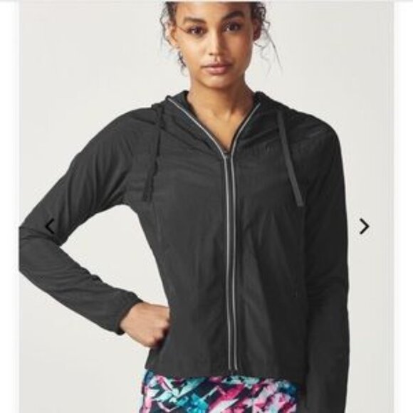 Fabletics Jackets & Blazers - EUC Fabletics "Camilla" Black Hooded Jacket/Windbreaker Size Medium